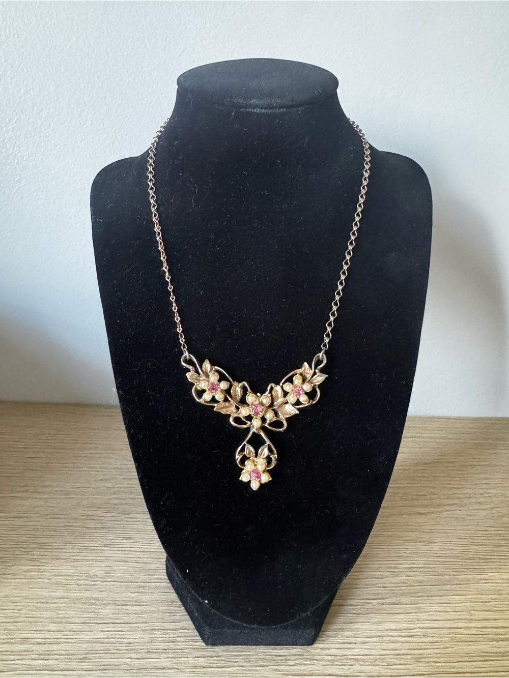 Gold-Tone Floral Pendant Necklace with Pink Stones and faux Pearls